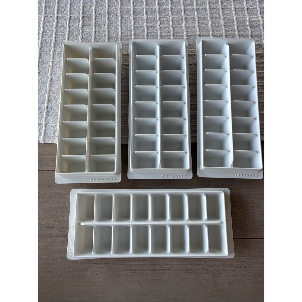 Frigidaire Ice Cube Trays Set of 4 White Plastic Dishwasher Safe Vintage 16 cube